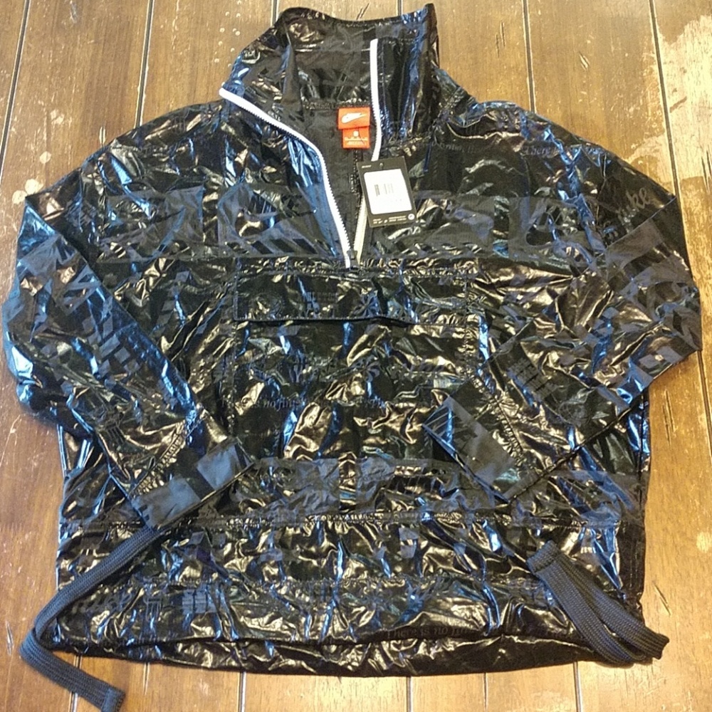 Nike Sportswear Metallic Womens lightweight
